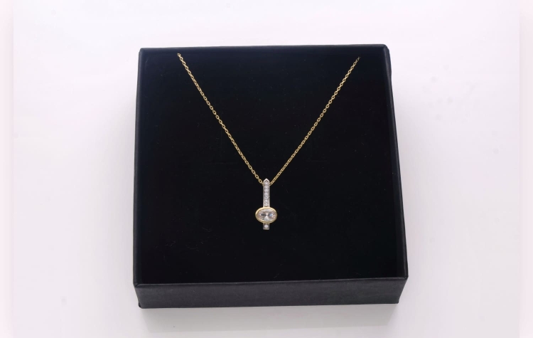 celebrytki biale_5.jpg