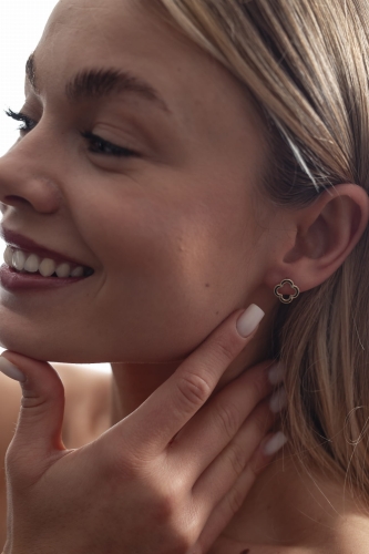 kolczyki czarne koniczyny