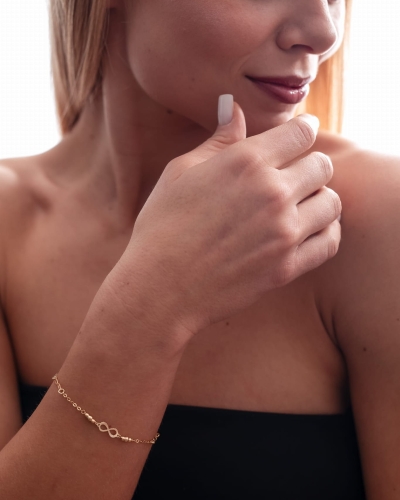 zlota bransoletka nieskonczonosc