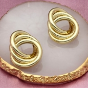 małe złote kolczyki sztyfty